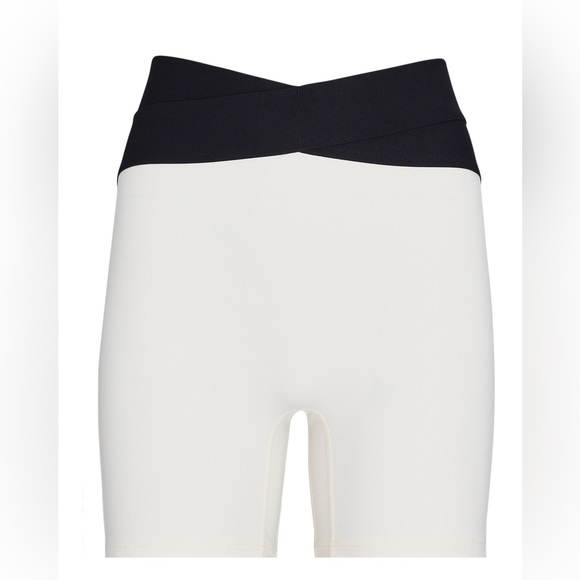 LE ORE Corso Crossover Biker Short in Canvas & Black
Le ORE large - Picture 4 of 8